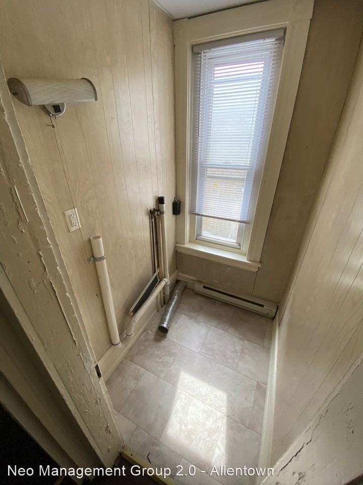 626 Centre Street - Photo 3 of 8