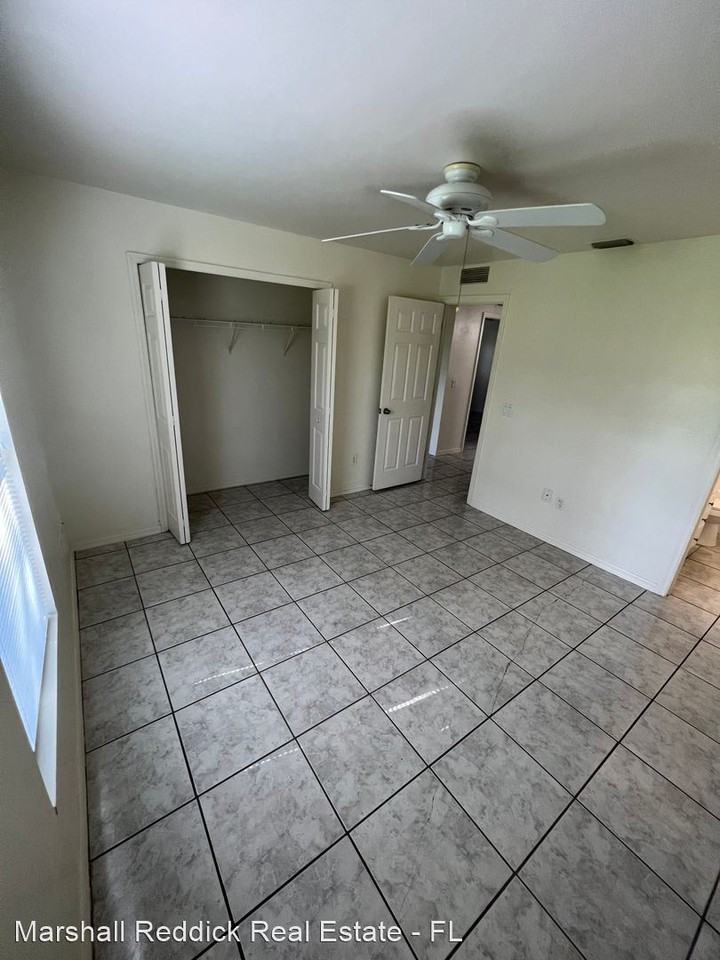 4737-4739 28th St SW - Photo 3 of 14