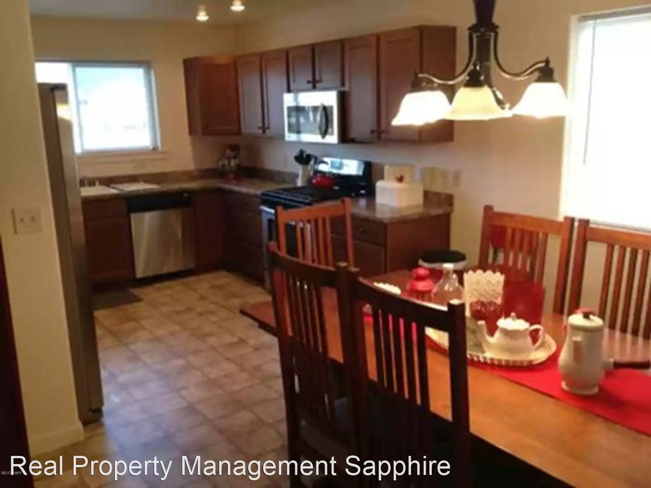 145 Centurion St - Photo 2 of 7