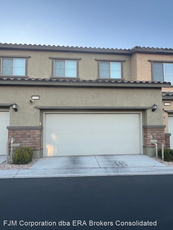 6235 Milford Sound St - Photo 2 of 15