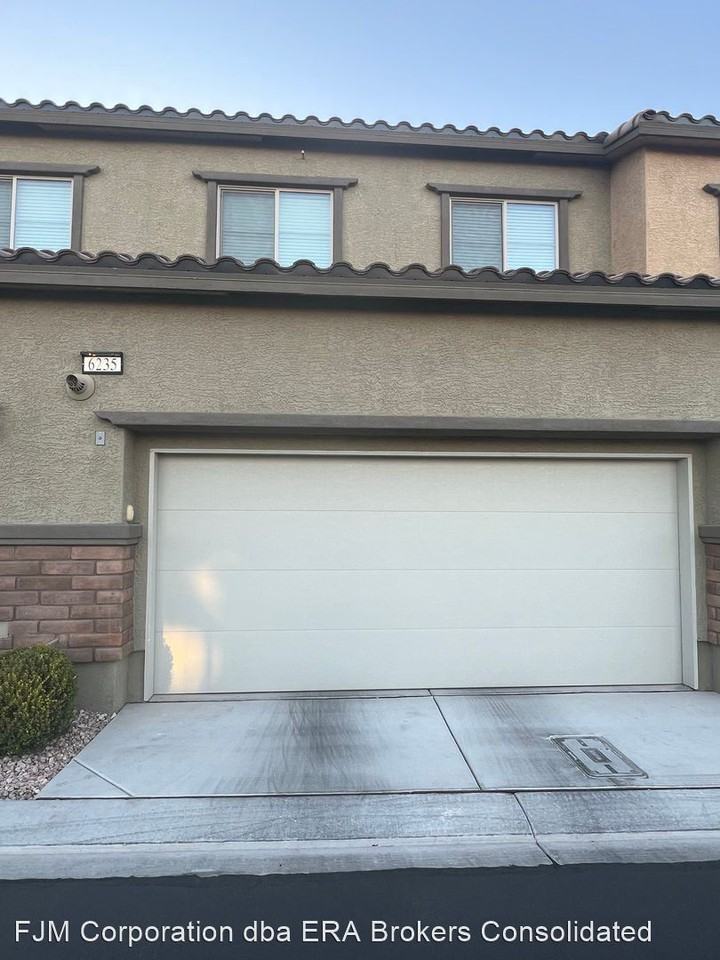 6235 Milford Sound St - Photo 3 of 15