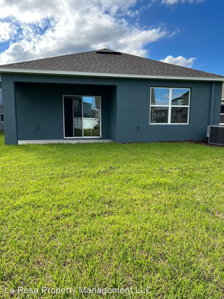 341 Caryota Ct - Photo 2 of 4