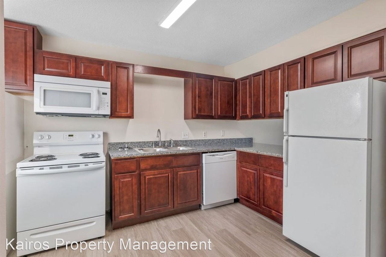 Twin Oaks Apartments - Photo 3 of 36