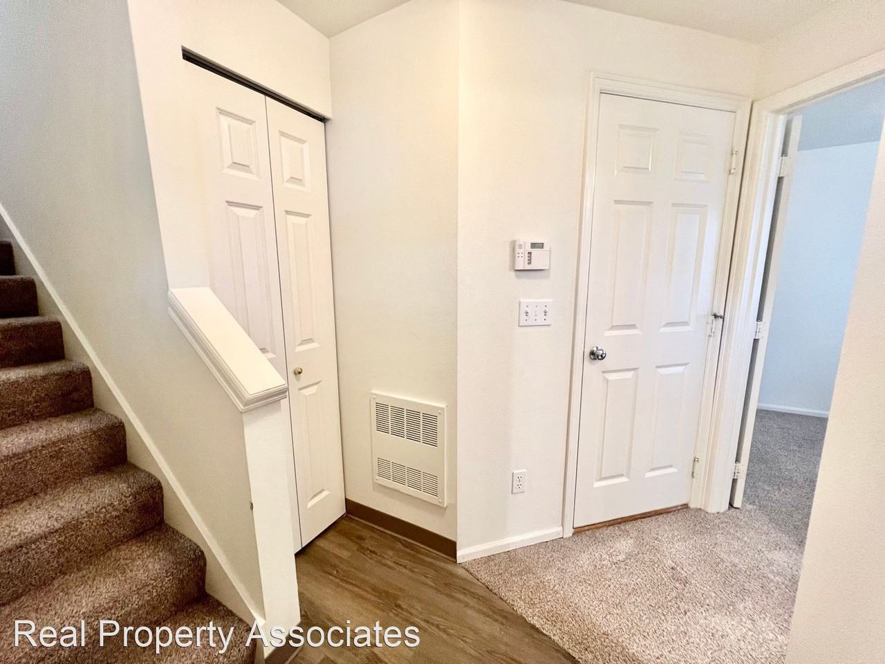 9007 Stone Ave N - Photo 3 of 30