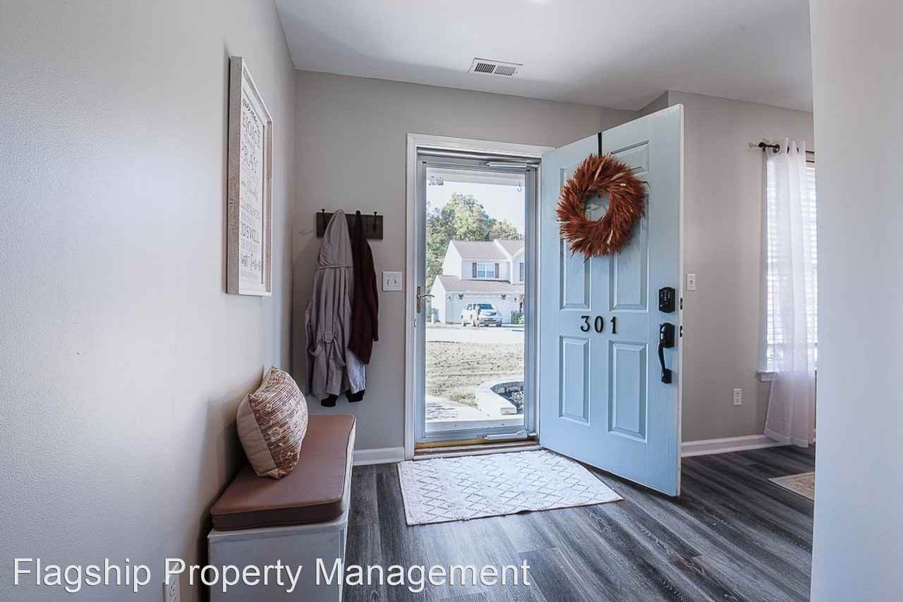 301 Garfield Ln - Photo 3 of 29
