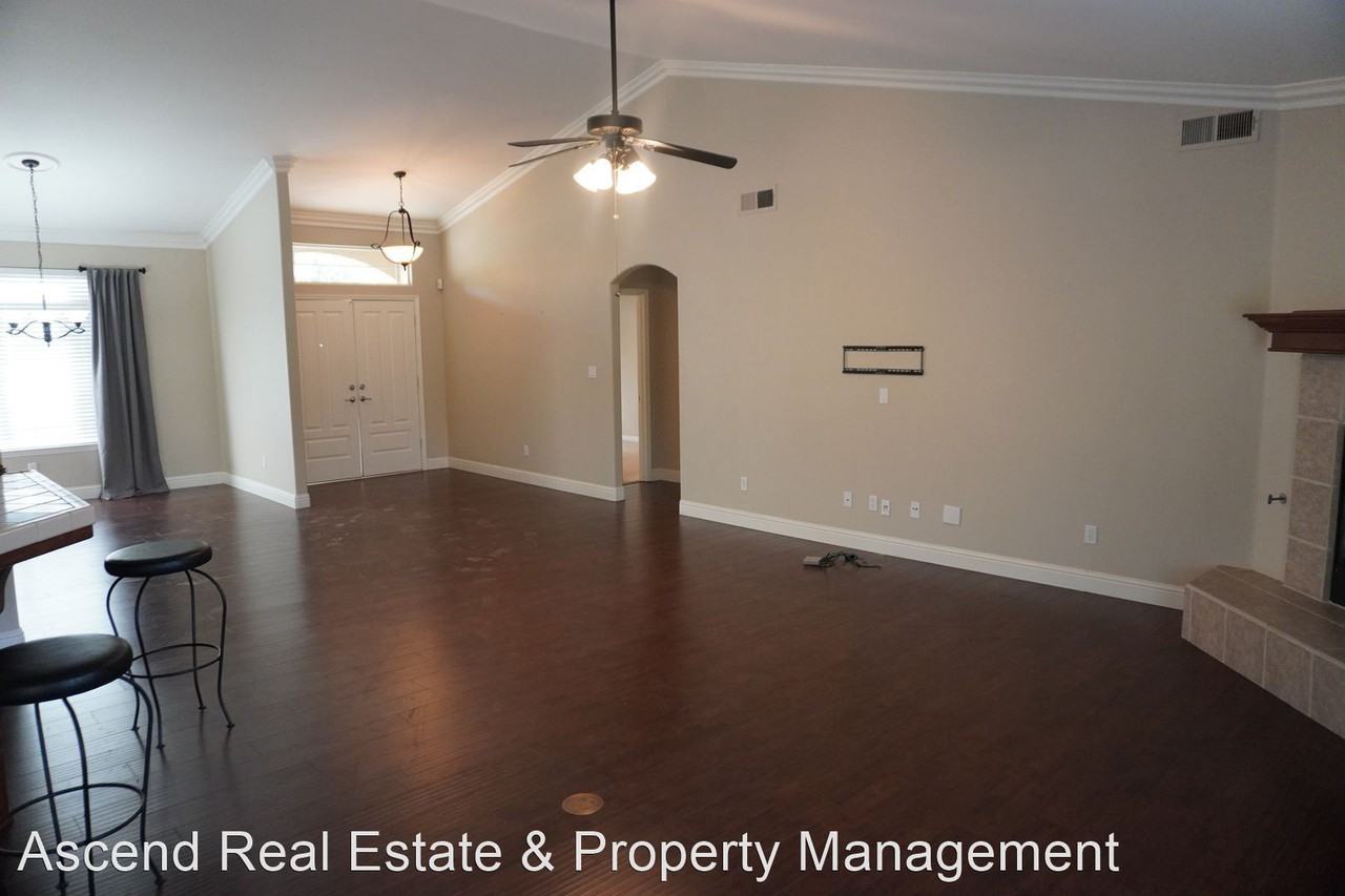 12404 Tule River Way - Photo 3 of 21