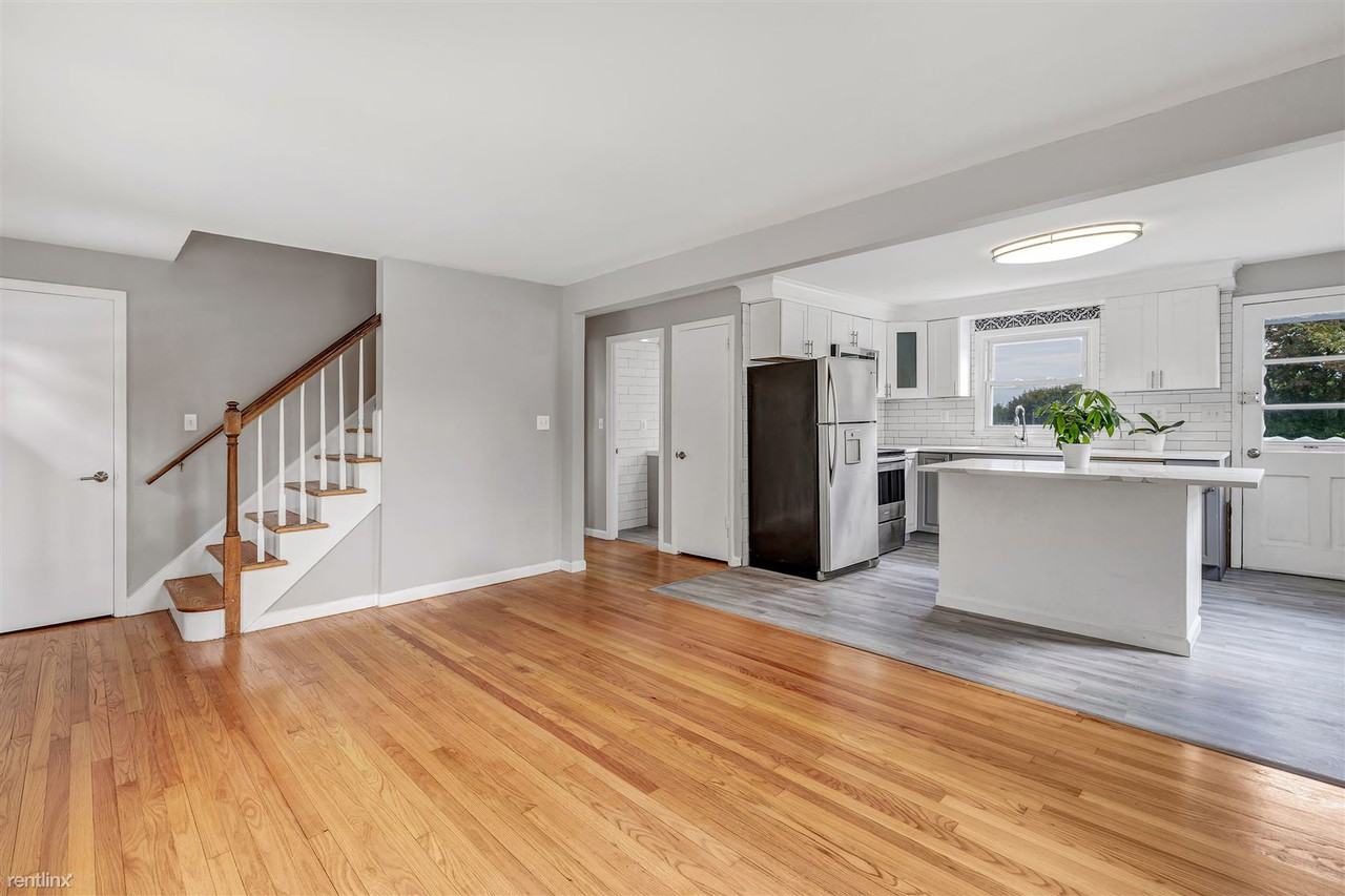 176 Dayton Rd - Photo 2 of 12