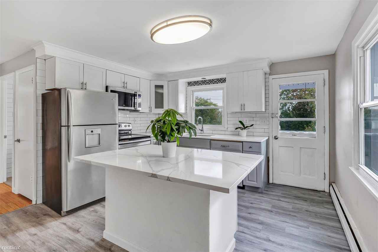 176 Dayton Rd - Photo 3 of 12