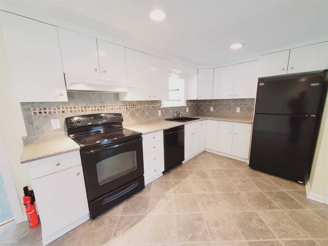 46 Houston Ter - Photo 2 of 14