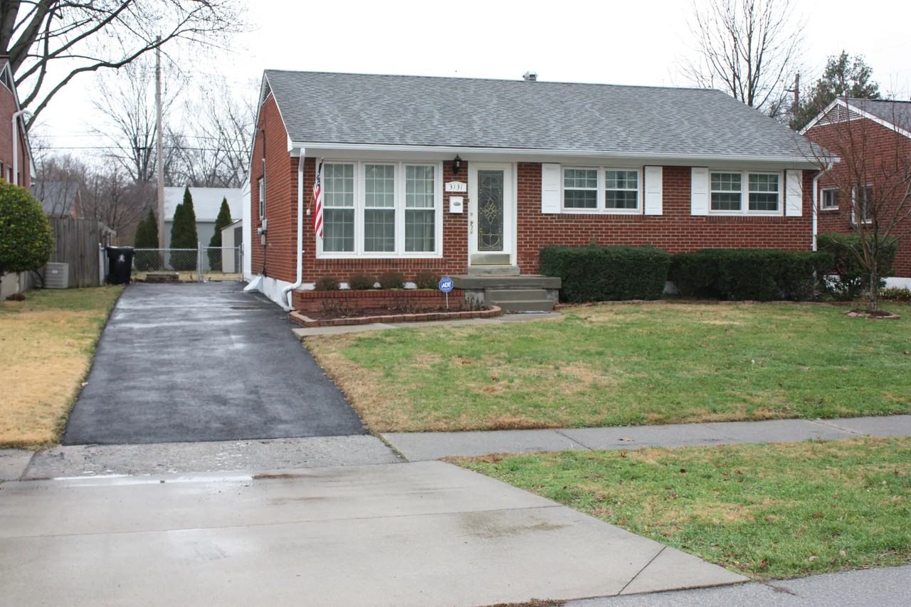 3131 Dogwood Dr - Photo 3 of 43