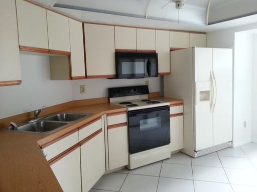 3200 Meadow Run Dr - Photo 2 of 12