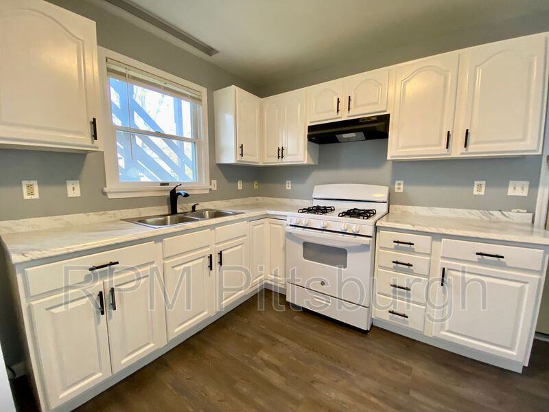1009 Brackenridge Ave #1 - Photo 2 of 14