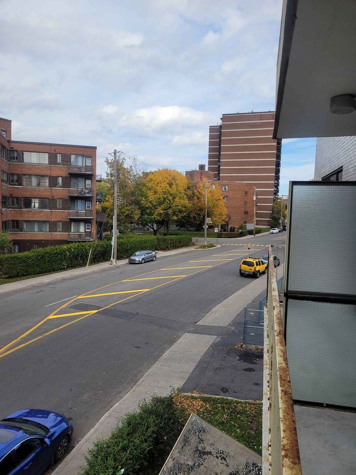 6380 Avenue Somerled #207 - Photo 3 of 7