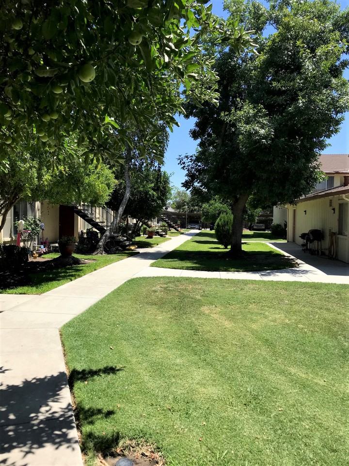 2852 Elmwood Ave - Photo 2 of 6