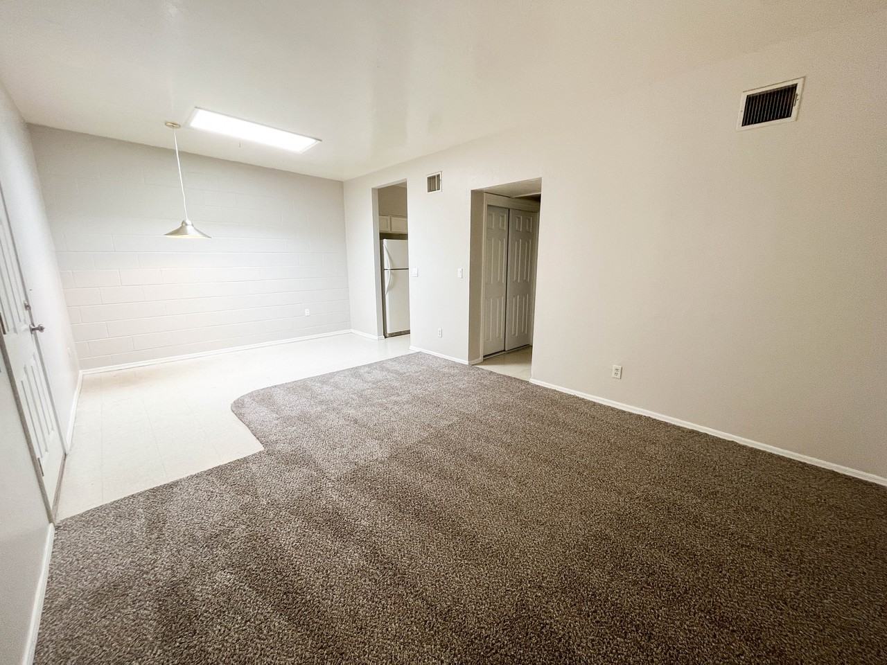 110 W Delano St - Photo 2 of 15