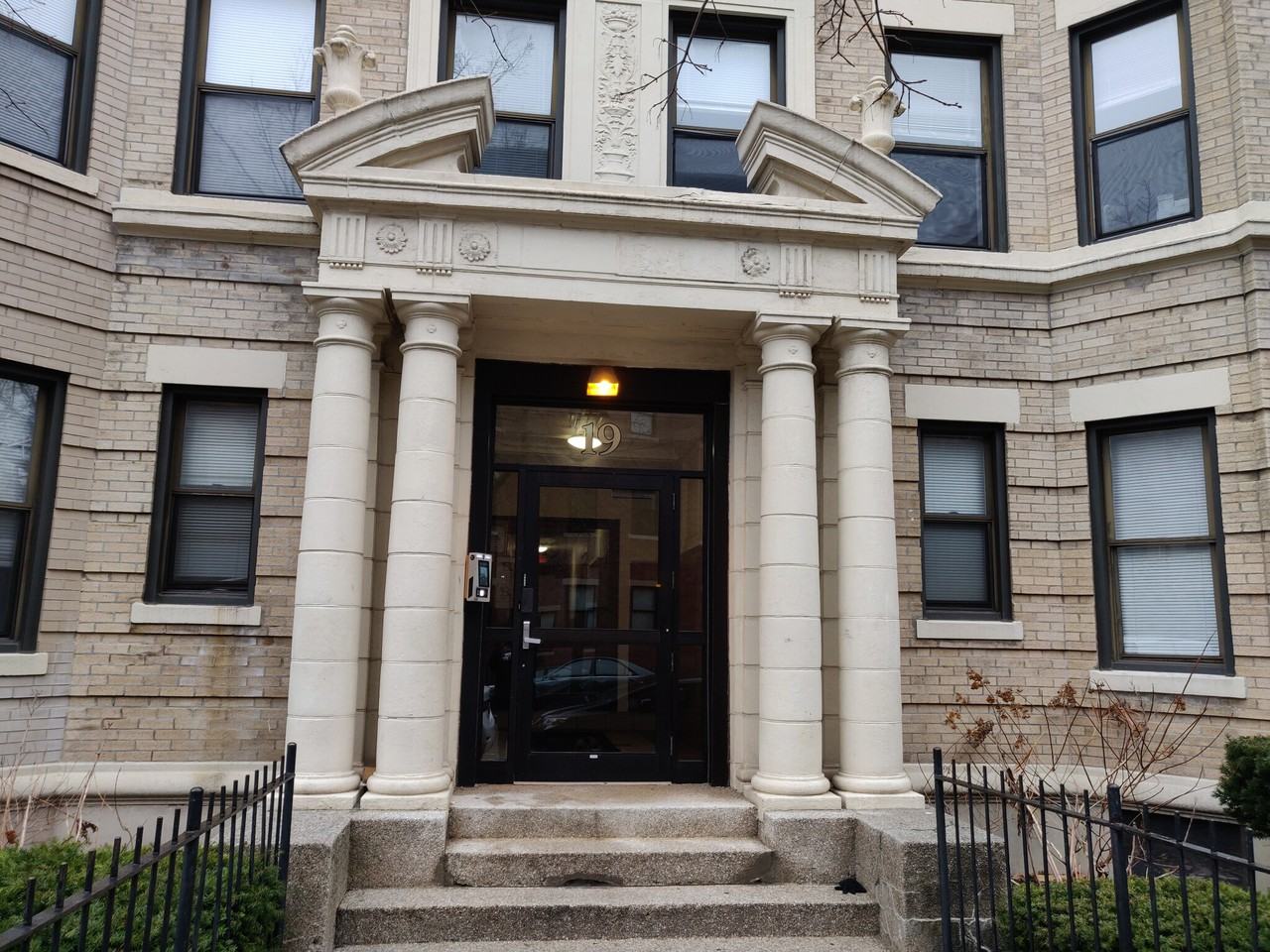 Peterborough St #25 - Photo 3 of 3