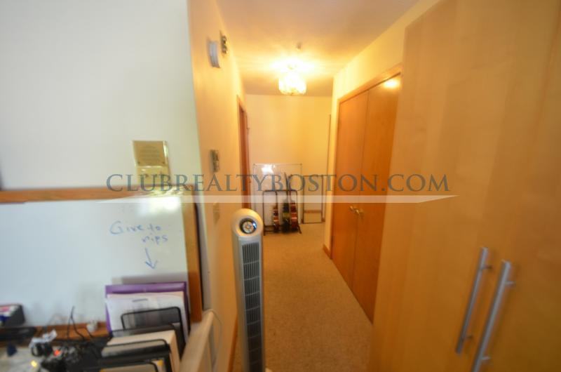 344 Market St #6 - Photo 5 of 24