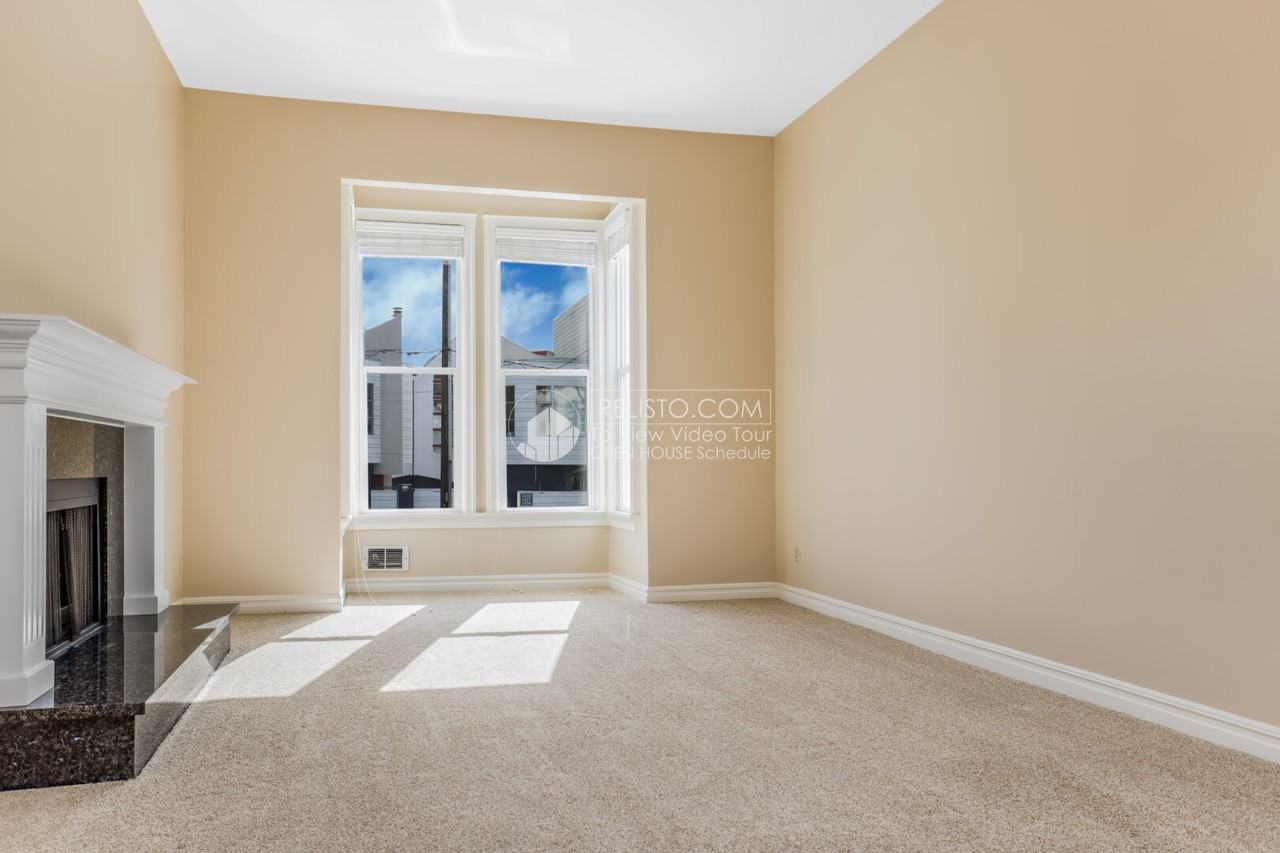 1032 Oak St - Photo 3 of 27