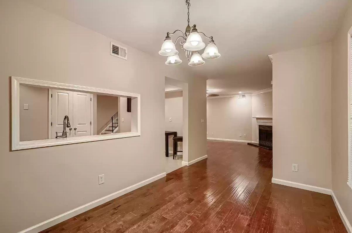 831 Seasons Pkwy #831 - Photo 2 of 15