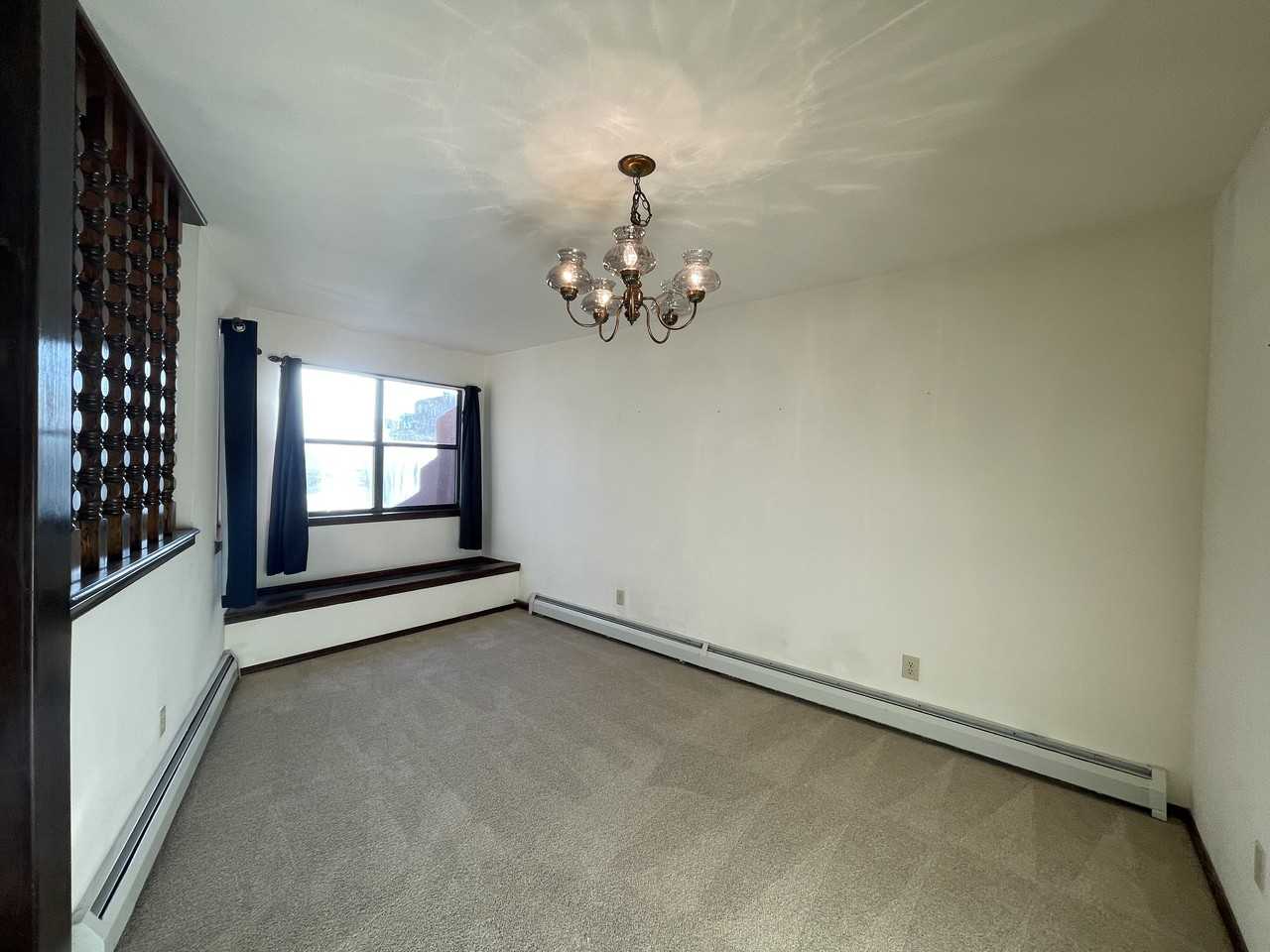 7 Village Pl - Photo 3 of 16