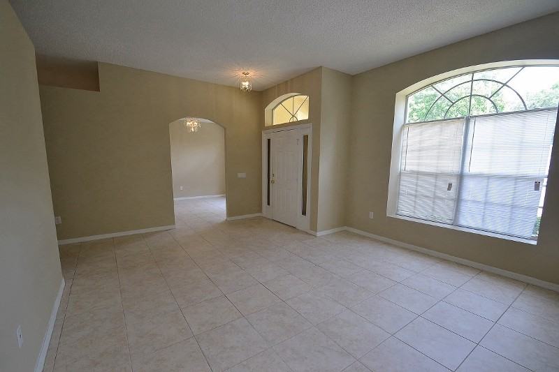 408 Country Vineyard Dr - Photo 2 of 14