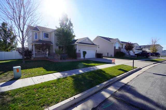 3847 W 800 S - Photo 2 of 37