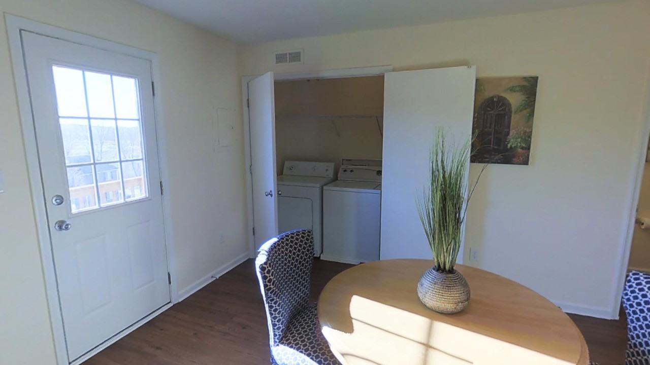 45 Brittany Ln - Photo 3 of 9