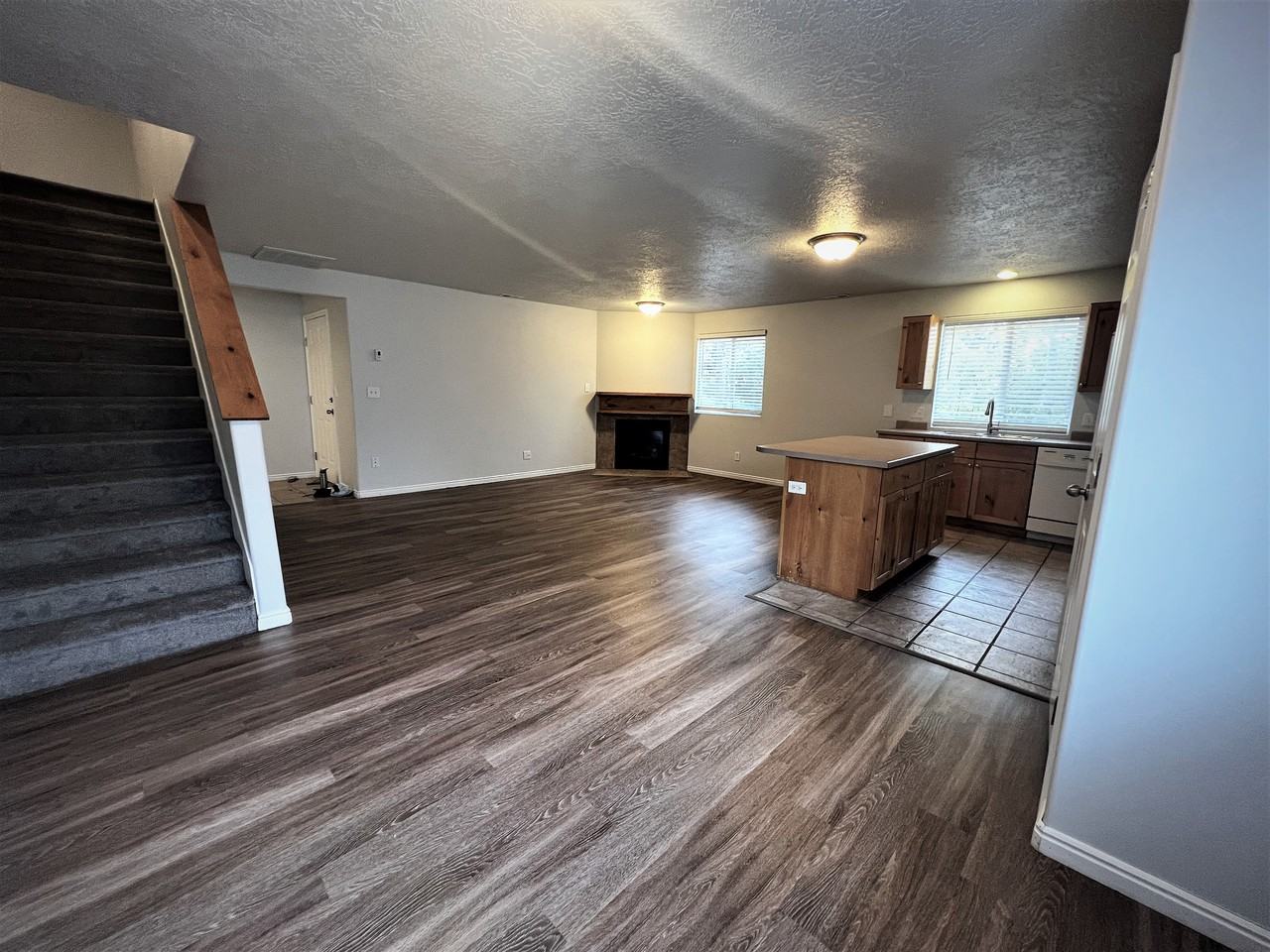 336 Durocher Ln - Photo 4 of 25