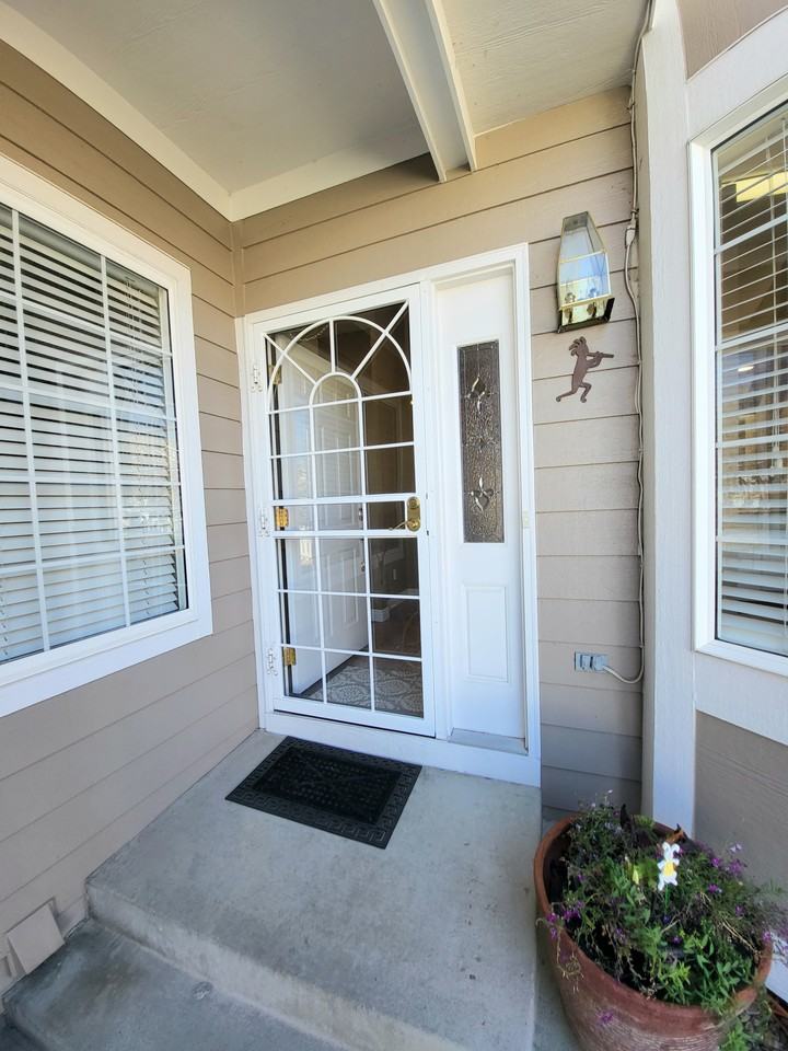 9801 Carmel Ct - Photo 2 of 34