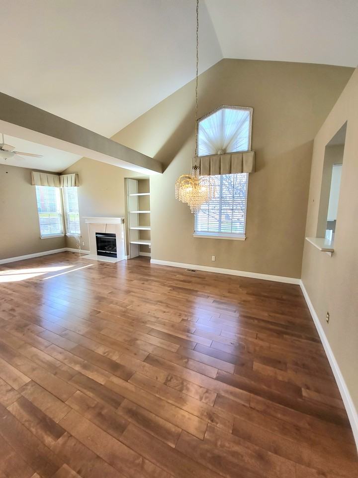 9801 Carmel Ct - Photo 3 of 34