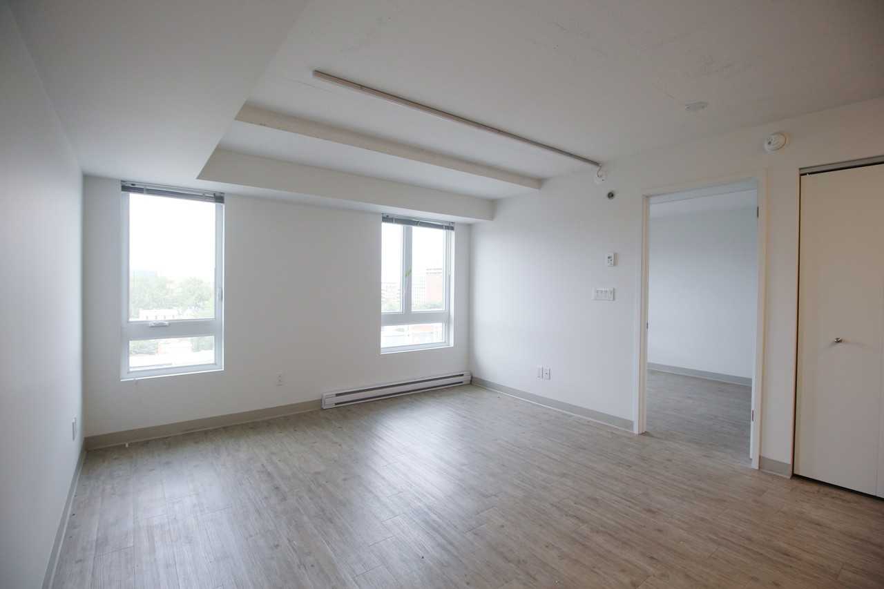 1795G Rue Berri #B520