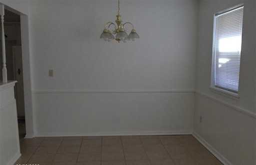 621 SW 71st St - Photo 3 of 5