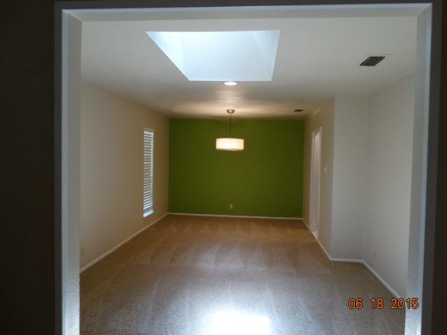 306 Shady Hill Dr - Photo 3 of 18