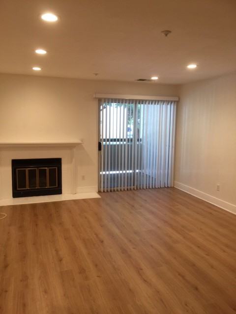 3183 Wayside Plaza