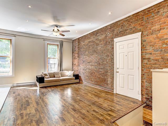 2030 Rue Saint-Antoine Ouest #201 - Photo 2 of 19