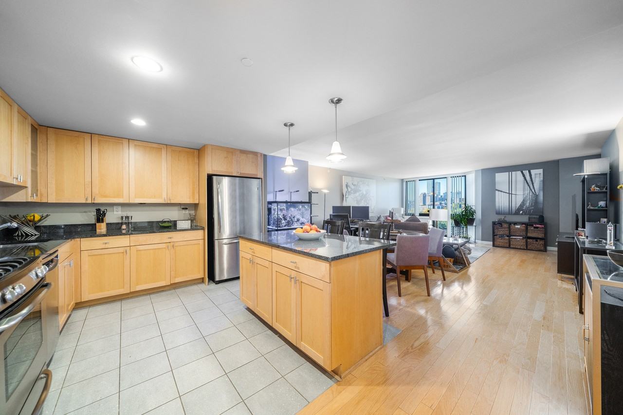 700 Grove St #8D - Photo 2 of 24