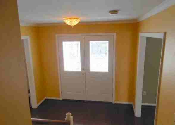 700 Tenikat St - Photo 2 of 13