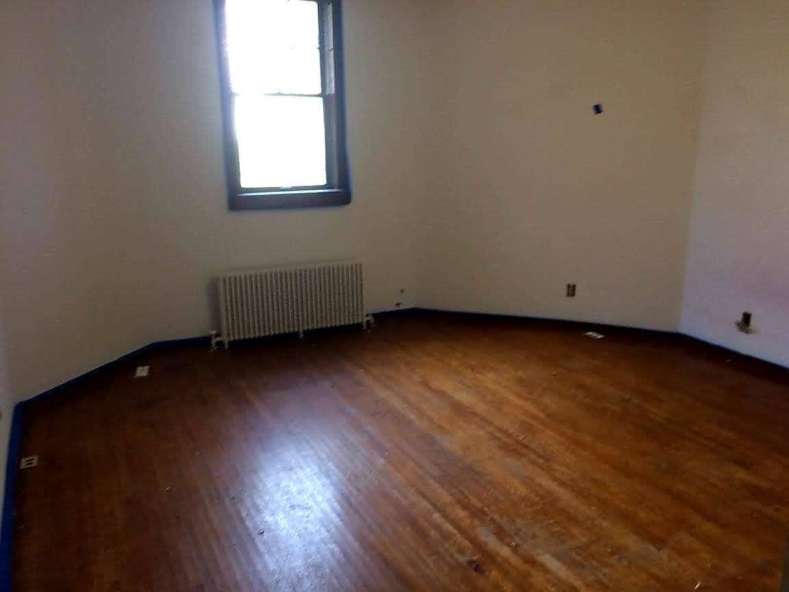 503 12th Street East - Photo 3 of 8