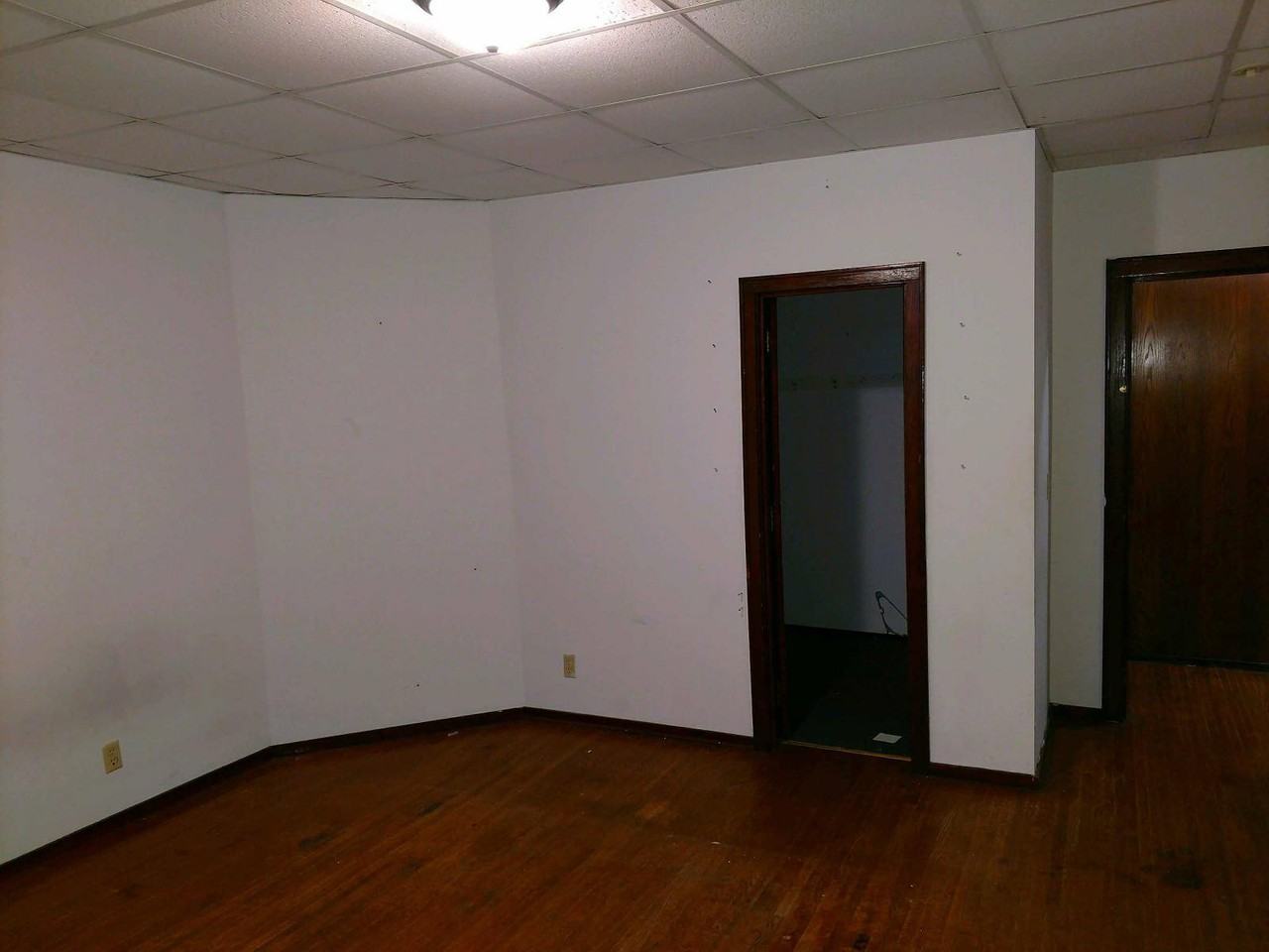 503 12th Street East - Photo 5 of 8