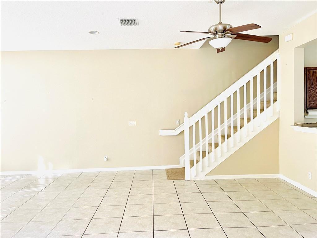 1114 Woodfield Court - Photo 3 of 5