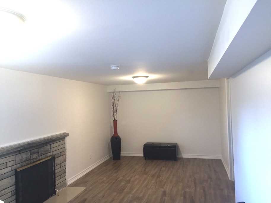 Pharmacy Ave & Sheppard Ave E - Photo 2 of 9