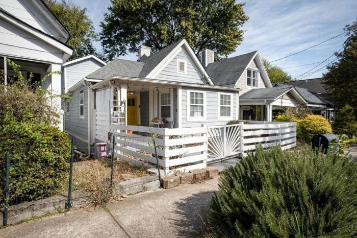 944 Wylie St Se - Photo 3 of 25