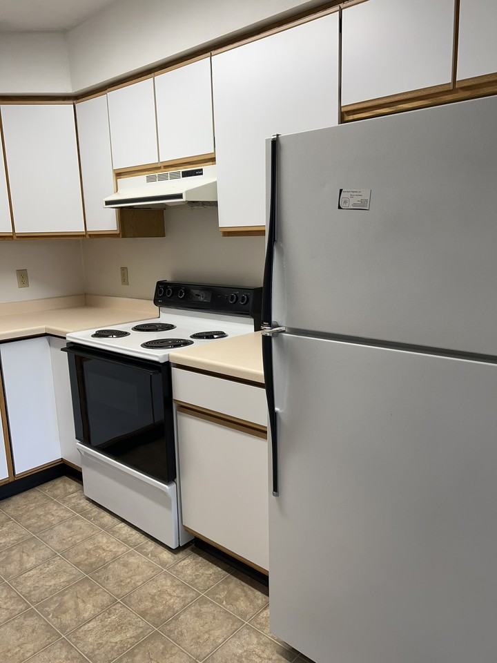 912 6th St S #5 - Photo 2 of 10