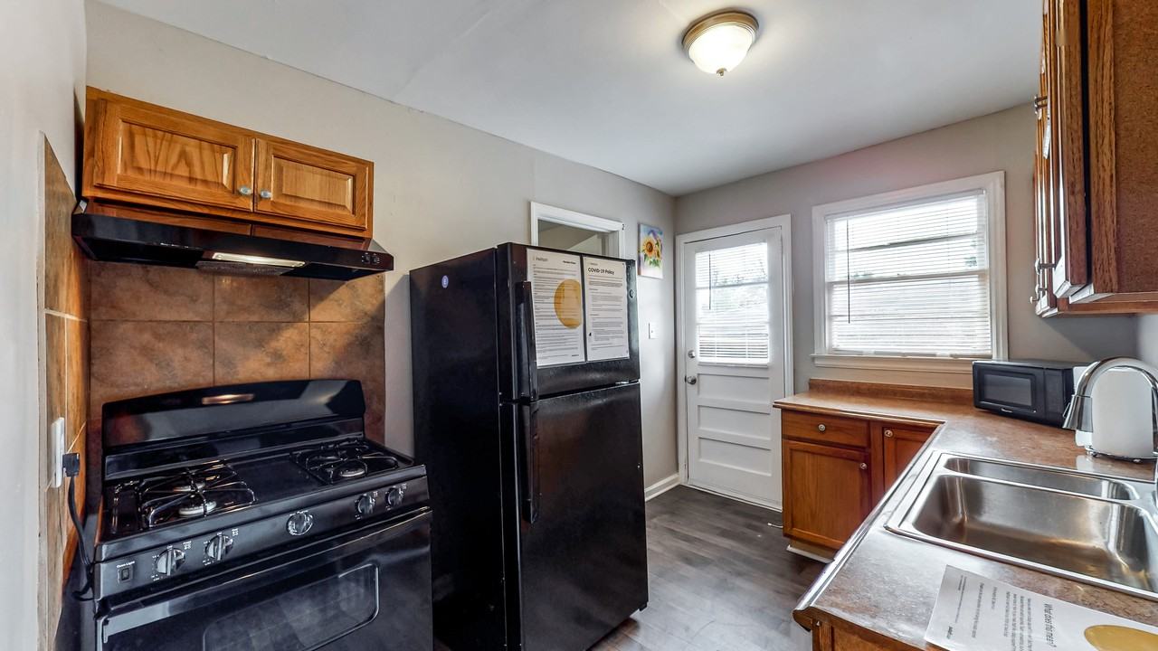 Barfield Ave Sw - Photo 3 of 10