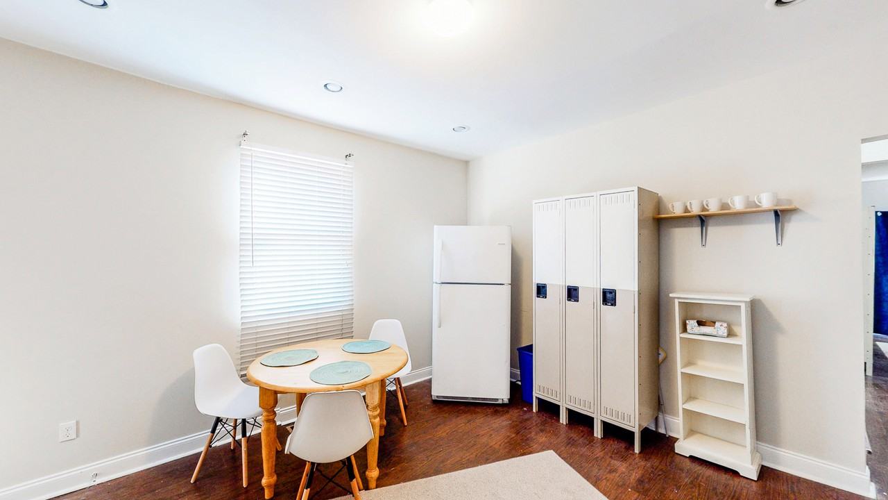 Joseph E Lowery Blvd Nw - Photo 4 of 8