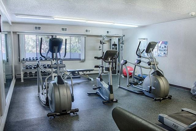 Cambridge Towers Apartments - Photo 6 of 10