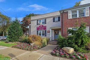 featured image of 1 Chester Cir