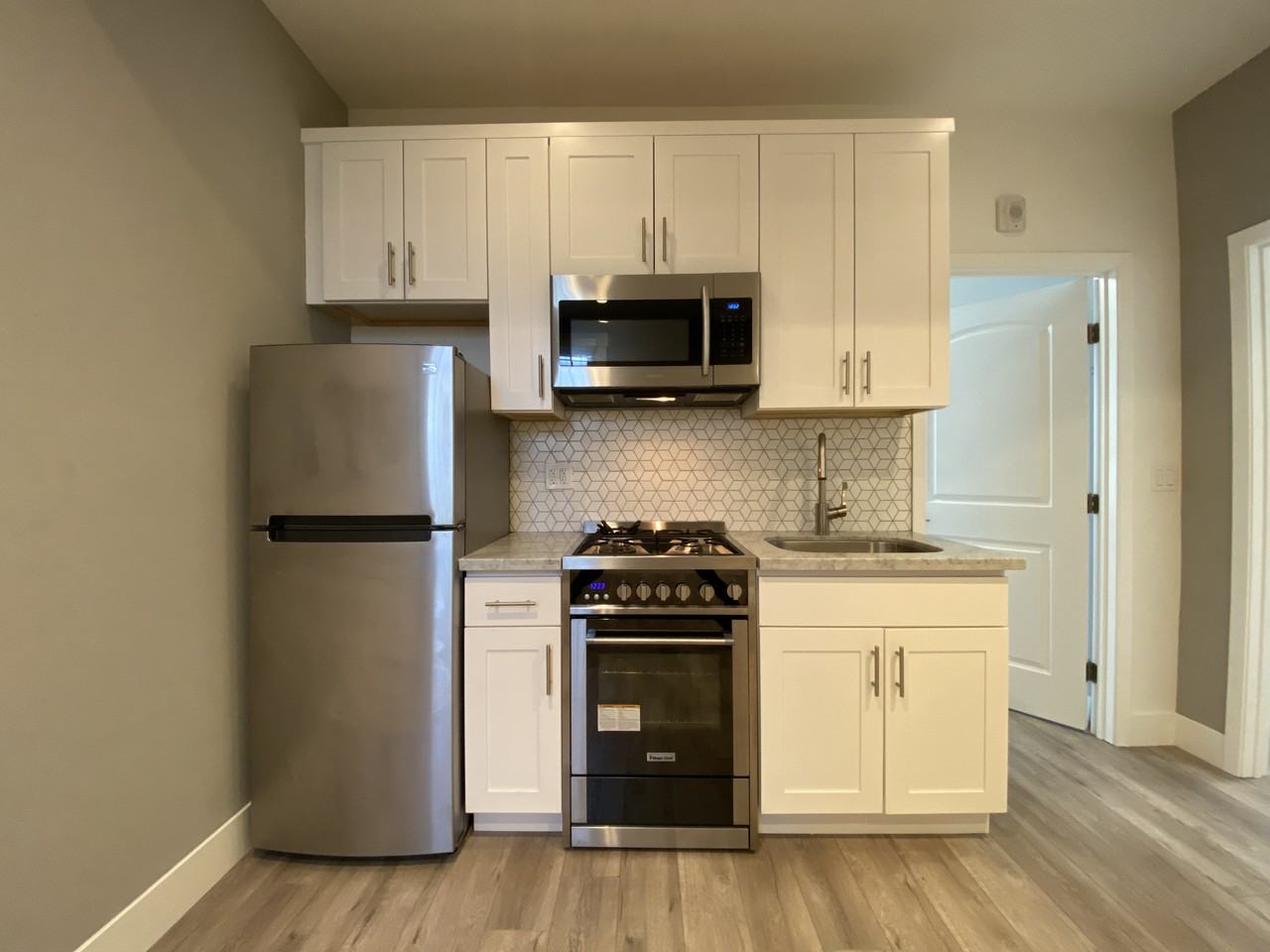 1085 Washington St #305 - Photo 2 of 10