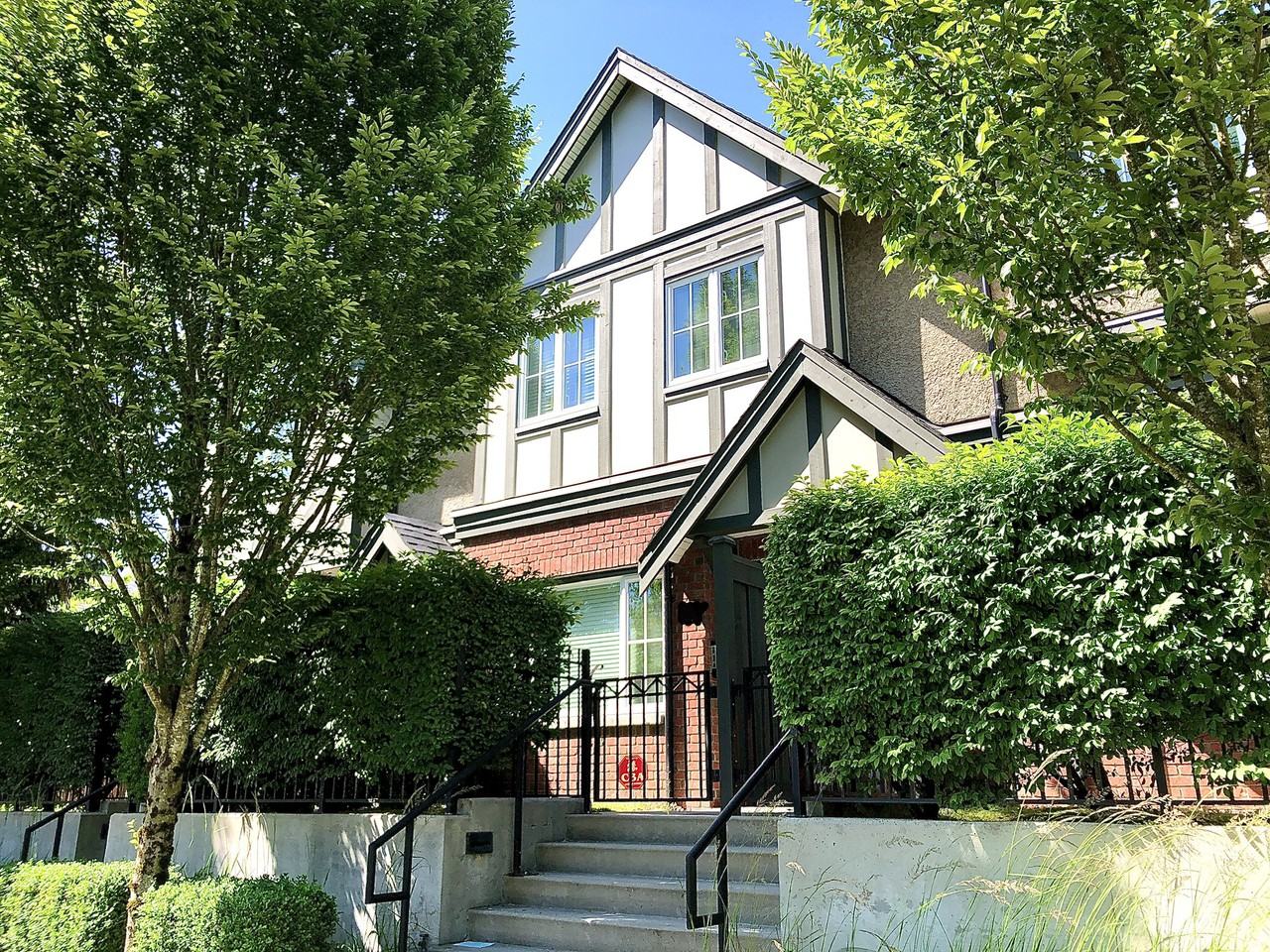 W 46th Ave & Oak St, Vancouver, BC V6M 2K1 3 Bedroom Apartment for