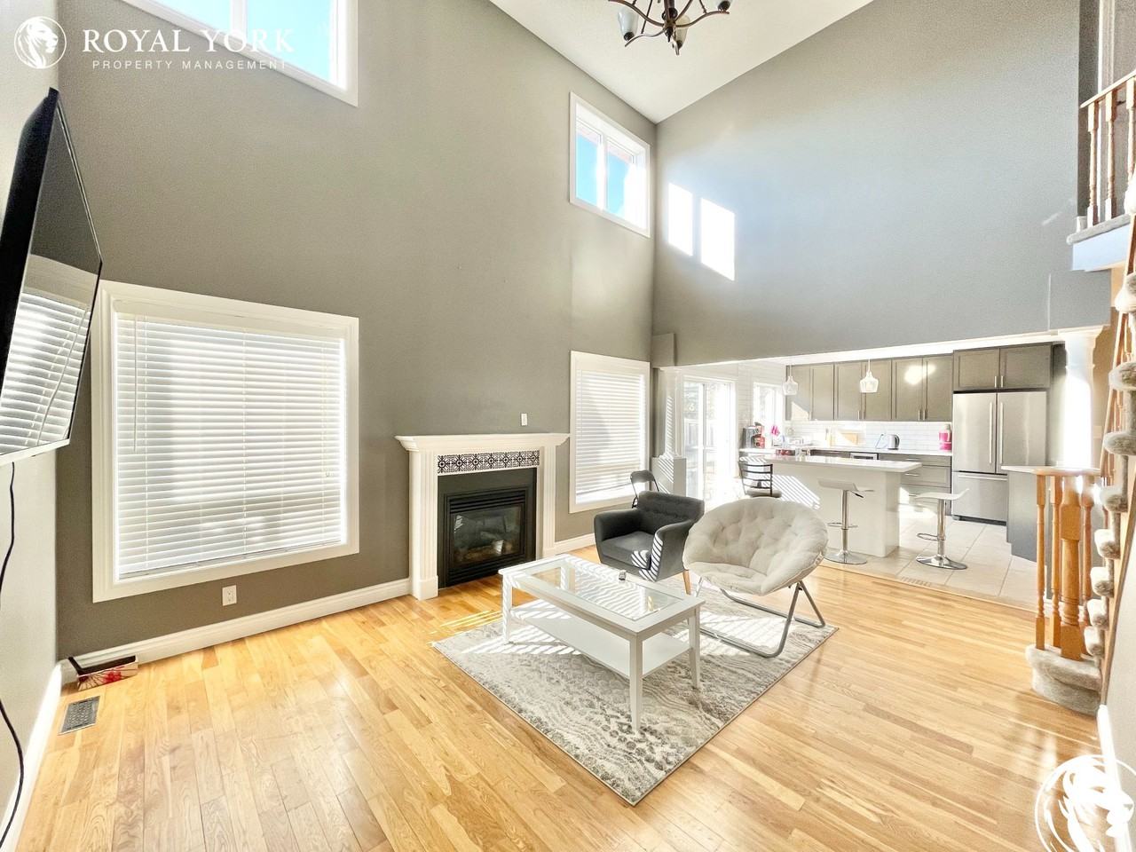 584 Shaftsbury St - Photo 2 of 22